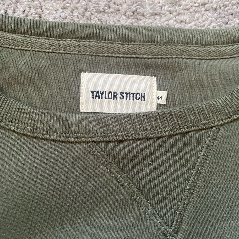 Taylor Stitch Dark Olive Terry
Fillmore Crewneck